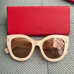Fendi Roma women’s sunglasses. Great condition